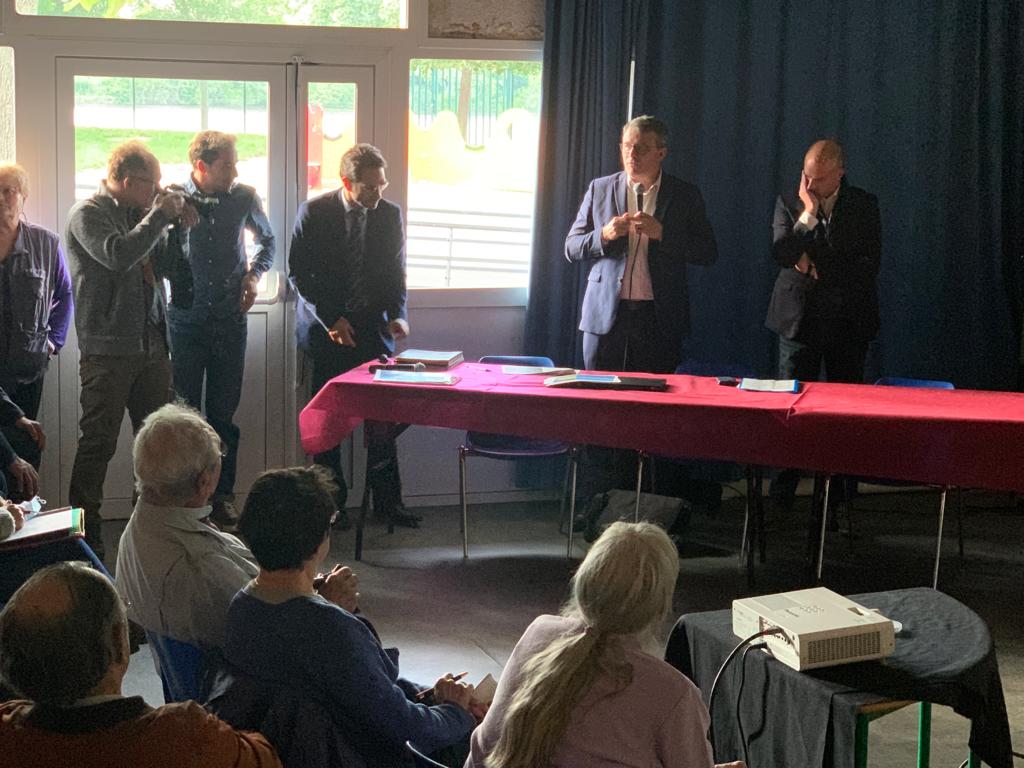 Présentation de la phase 1 du projet de réaménagement du lac Montalbot à <a href="/VilledeVigneux/">Vigneux-sur-Seine</a> en présence du maire Thomas Chazal et du président <a href="/durovray/">François Durovray</a>. Fruit d'un travail réalisé en collaboration entre l'Agglo, Vigneux, le <a href="/CDEssonne/">Département de l'Essonne</a>, le <a href="/Syagesyndicat/">SyAGE</a> et le <a href="/Caue91/">CAUE Essonne</a>.
#biodiversité