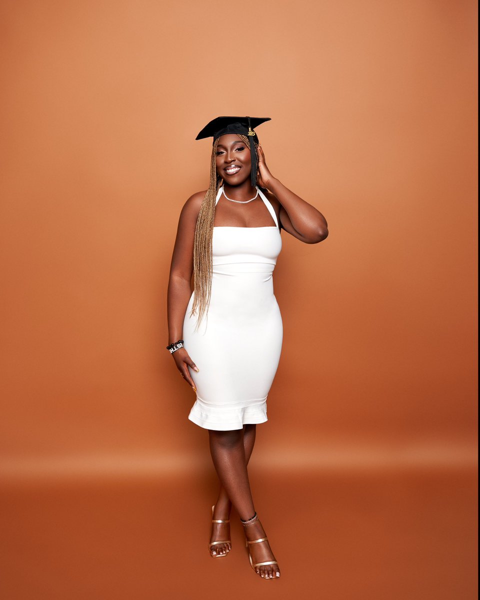 EJDarams's tweet photo. Masters in Engineering Management
This ConstructionBabe is another degree hotter π©πΎβπππΎπ₯³π€ͺ
#NJITGrad https://t.co/UepH0knsVv