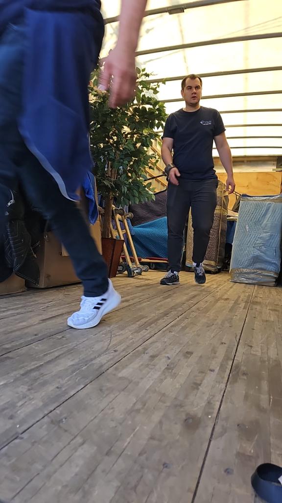 sharpvanlines's tweet image. Ever wish you could snap your fingers and your move be over? We can't promise magic, but our team at Sharp Van Lines can definitely make it feel that way! 🎩✨
🚛💨
Ready to experience the magic of a hassle-free move? Click here to get a quote ➡️ #MovingMagic #SharpVanLines