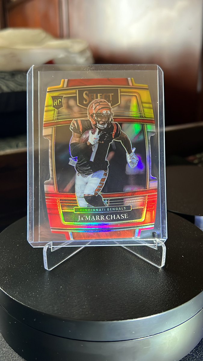 GIVEAWAY! 🔥🔥🔥 Ja’Marr Chase RC!

To Enter: 
1) Follow Me 
2) RT and Like! 
3) Comment your Super Bowl Predictions! 
The giveaway ends in a week🔥!

#NFL #tuesdaymotivations #Bengals #Chase #AFC