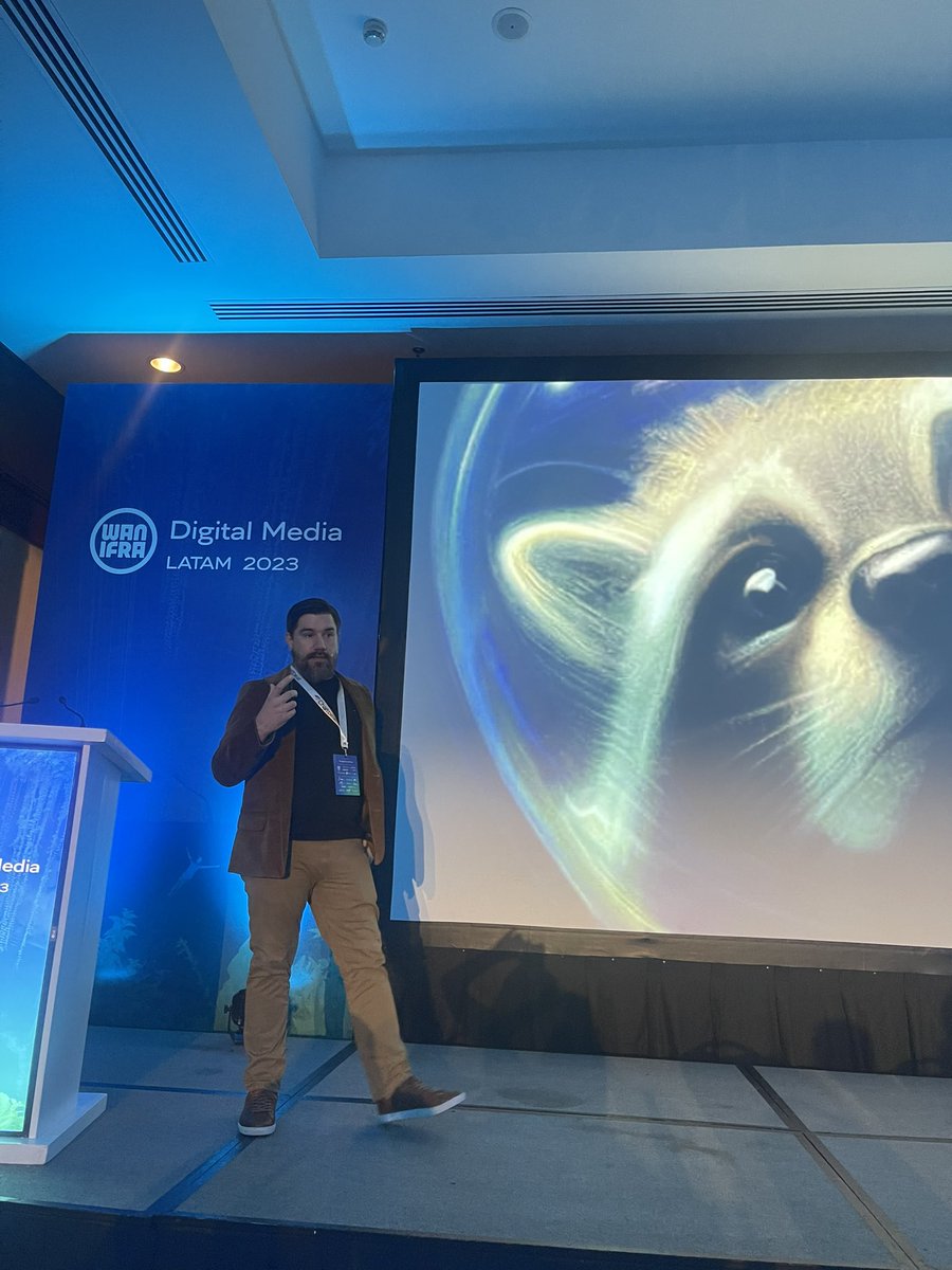 Comenzamos la sesión: 3 herramientas para abrazar y dominar la era post social media con Gastón Serralta, CEO y Cofundador de <a href="/dosunos/">Dosunos</a> #DML23