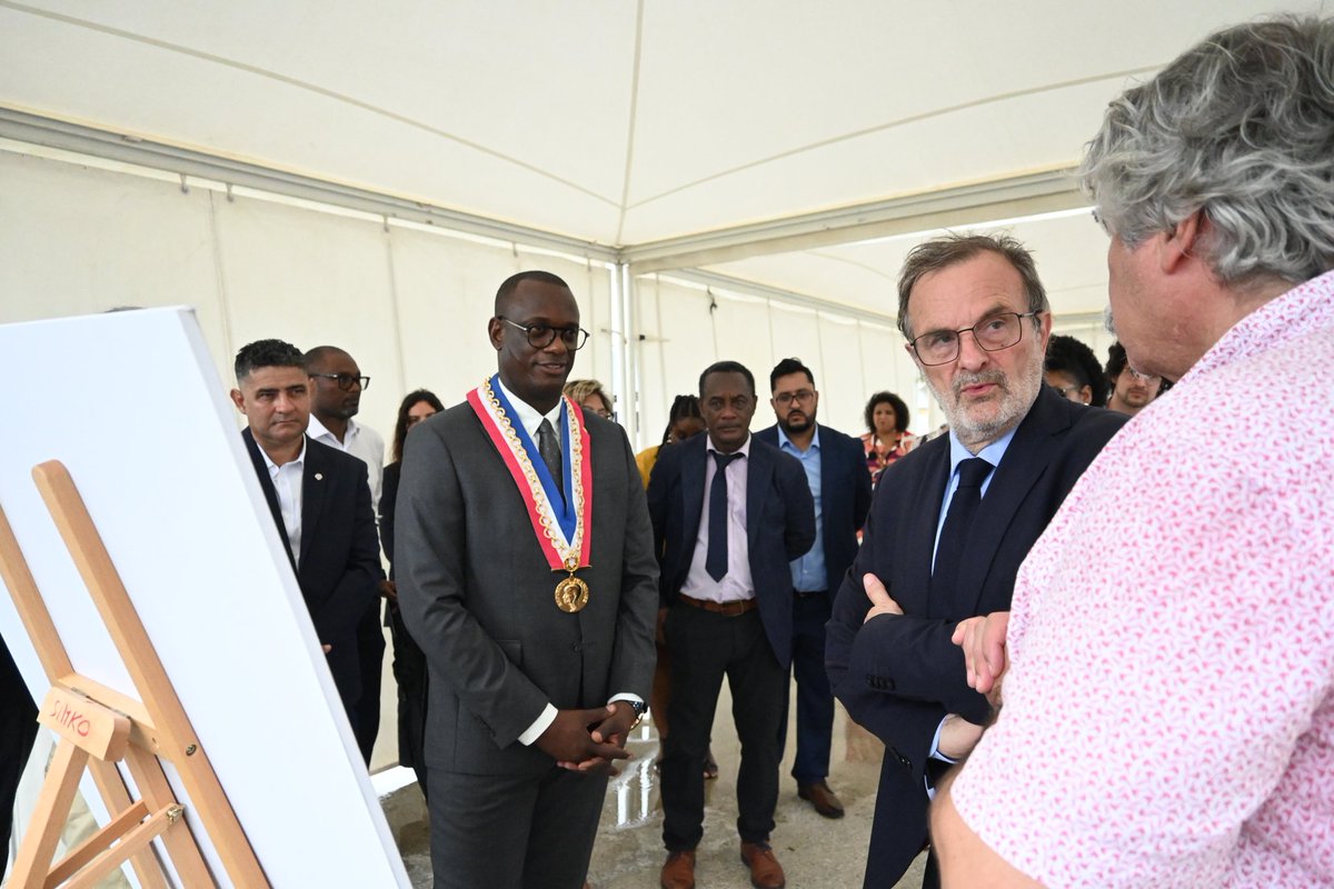 #Guyane | Accueillir les demandeurs d'asile et traiter le flux migratoire est une priorité sur laquelle le <a href="/gouvernementFR/">Gouvernement</a>, aux côtés des collectivités locales, est pleinement engagé.