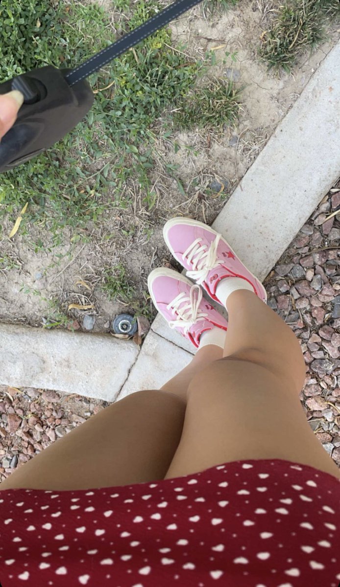 iamamberkush's tweet photo. I went outside today. 🤍 https://t.co/IoYU3GYPNZ