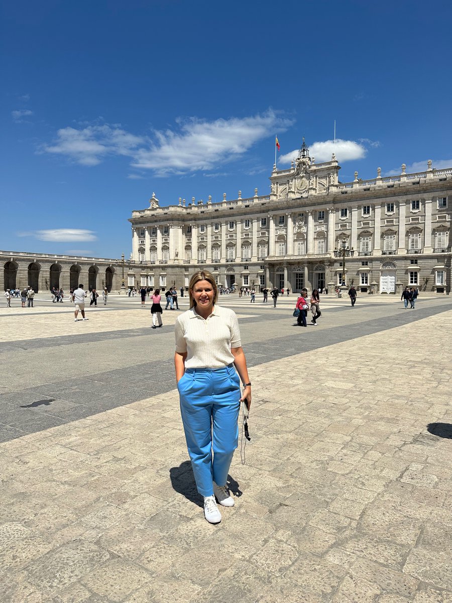 ArriaranMauroni's tweet photo. Ya estoy en Madrid, lista para disfrutar del #CongresoANETI, los próximos 17 y 18 de mayo. Muy feliz de participar en este evento por primera vez para mi y para @flix_trans y de poder visitar clientes e interactuar con colegas. https://t.co/BW29nfa3tt