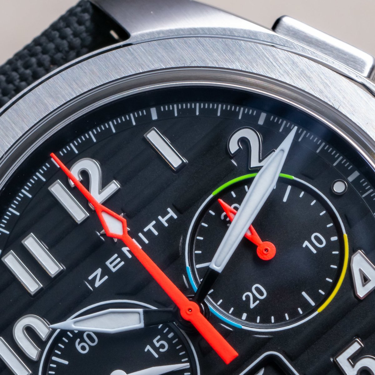shopdonghocom's tweet photo. RT #waches WatchTime: Today on WatchTime, we go hands-on with the new Zenith Pilot Automatic and Pilot Big Date Flyback that made their debut back in March in Geneva. The sleek watches take a distinctly contemporary approach to the classic pilot watch. 
… https://t.co/JQFEYBK56e