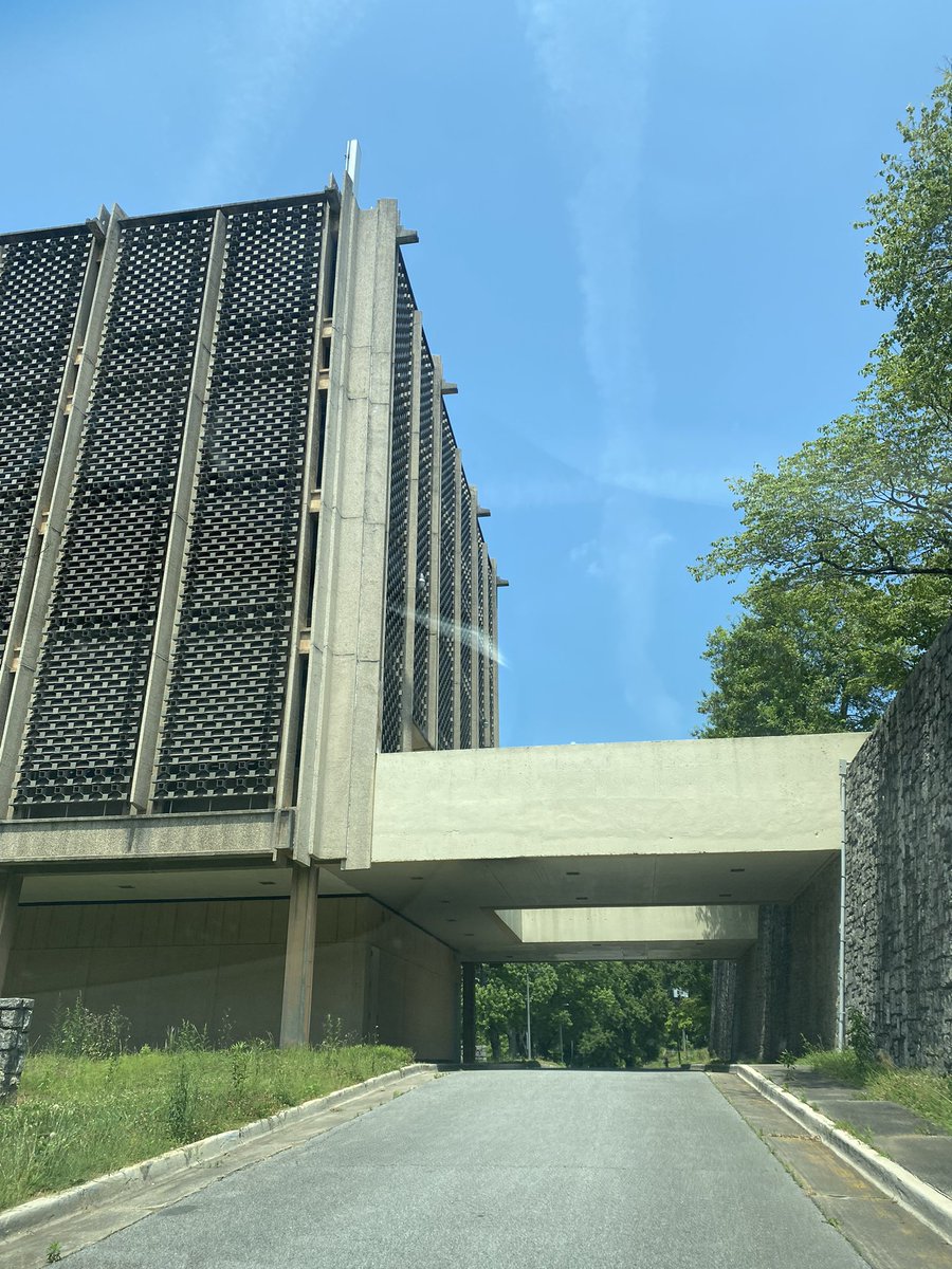 polygirl4444's tweet image. For all you #StrangerThings fans. 1.Hawkins lab, 2. Starcourt mall #hawkinslab #starcourtmall #strangerthings @isabelladollar1