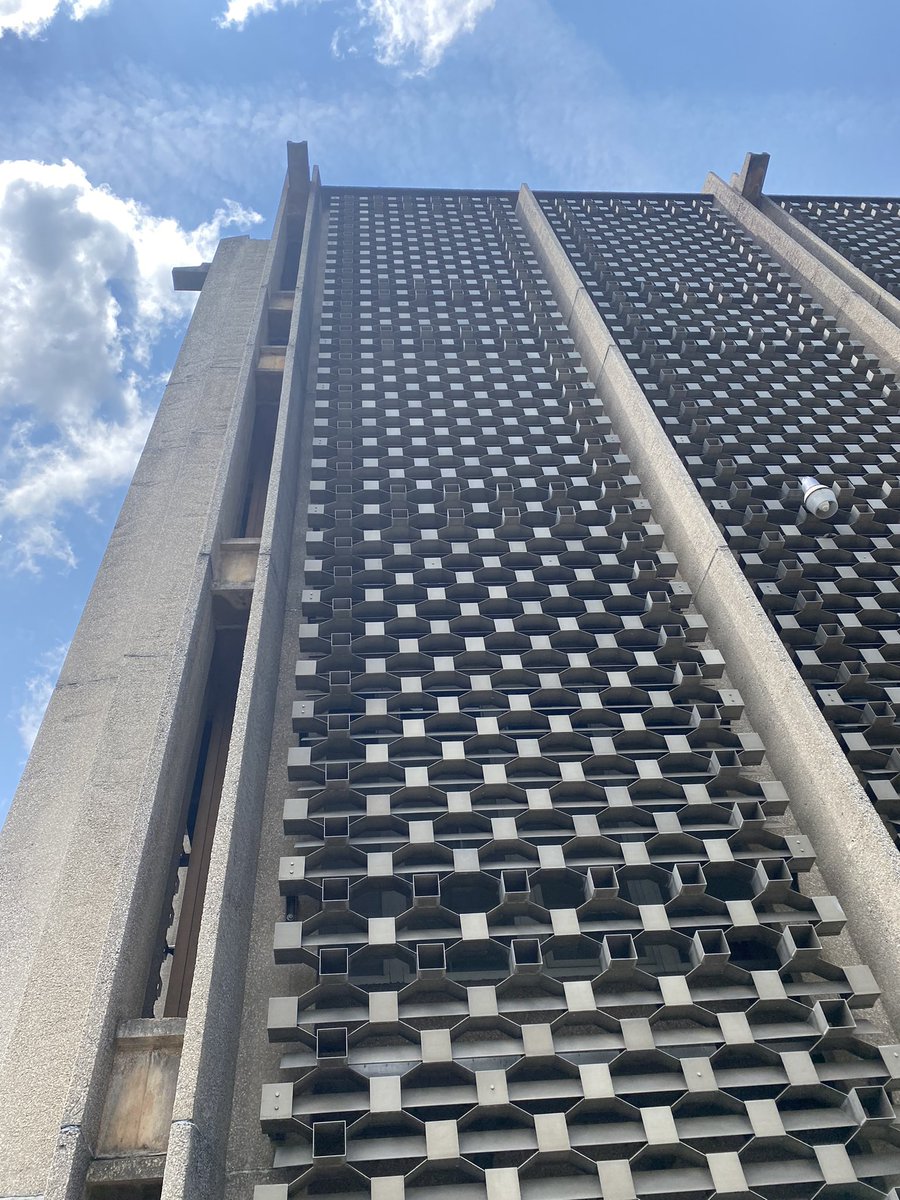 polygirl4444's tweet image. For all you #StrangerThings fans. 1.Hawkins lab, 2. Starcourt mall #hawkinslab #starcourtmall #strangerthings @isabelladollar1