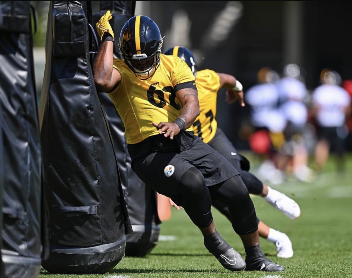 Some action from NFL rookie mini camps. We see you @KNI__4 & @bgaddy97 #SWARMAS1 🐝