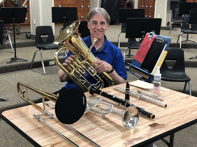 BluffsMSBand's tweet photo. ๐ผIt is โBe Part of the Bandโ instrument selection season!!!! Interested in joining band? In-coming 5th & 6th grade students are signing up now.
โค๏ธ๐พ๐ถ๐ท๐บ๐ฅ #JoinBand
Click this link to schedule a meeting with Mr. Koch.
https://t.co/rnlhK7HT0G https://t.co/y3rM8u3TOx