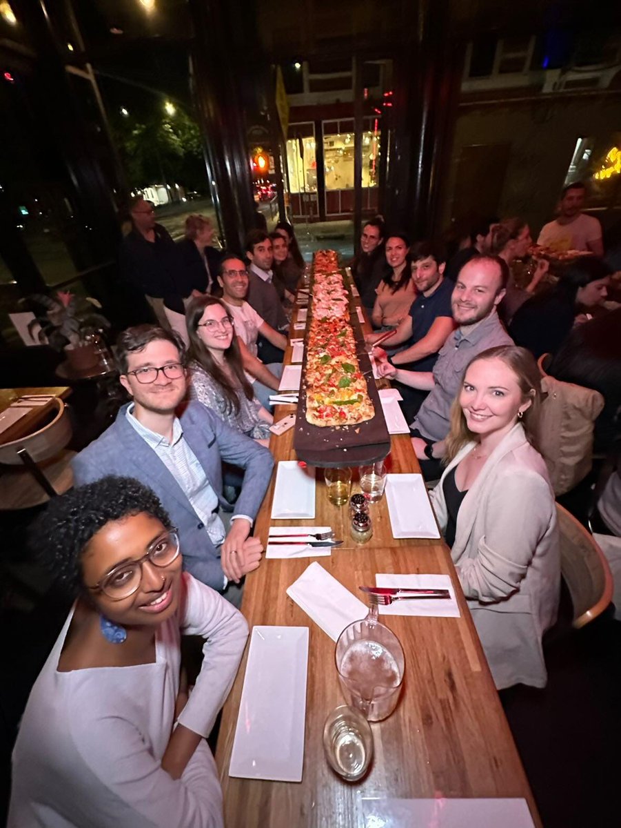 AIRIcercaNY's tweet photo. Grande successo dell'ormai sacro appuntamento con la pizza a metro di #BigaBite!! Grazie a tutti e alla prossima pizzata! 🍕🍕🍕🍕😍
#bigabite #airicercany #socialevents #italianresearchers https://t.co/dHOwdOUeyC