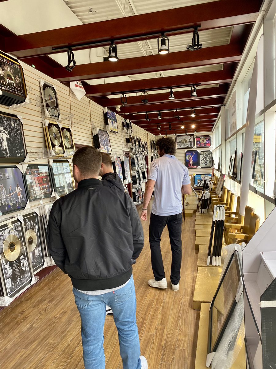 FrameworthSport's tweet photo. Giving #FwExclusive Jordan Romano a tour of our showroom! Ps, he’s impressed 👀😉
Thanks for stopping by #Romano, we’ll cya soon! ⚾️👋
#NextLevel #torontobluejays #FwSports #memorabilia #JordanRomano #bluejays #MLBTwitter https://t.co/kSPuX6yG8J