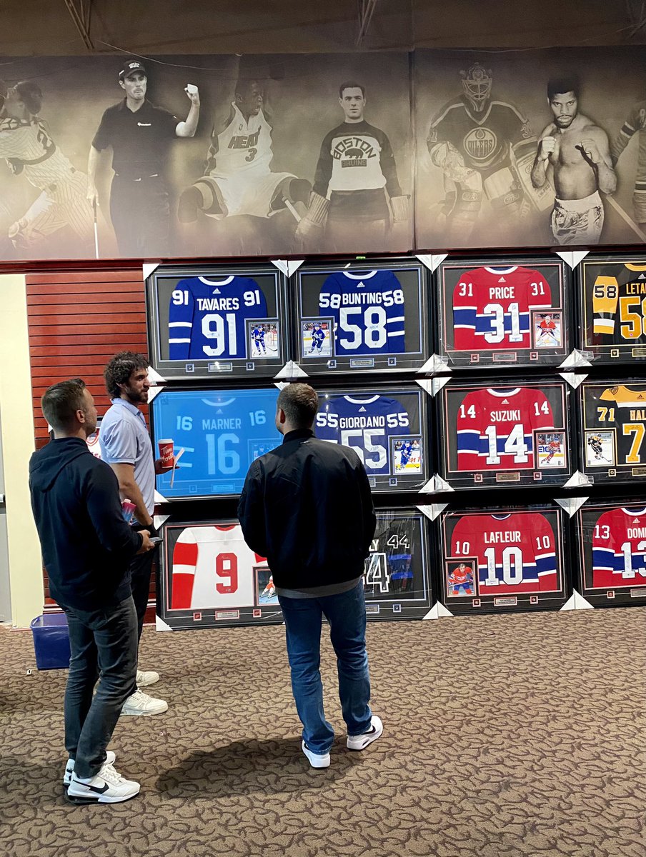 FrameworthSport's tweet photo. Giving #FwExclusive Jordan Romano a tour of our showroom! Ps, he’s impressed 👀😉
Thanks for stopping by #Romano, we’ll cya soon! ⚾️👋
#NextLevel #torontobluejays #FwSports #memorabilia #JordanRomano #bluejays #MLBTwitter https://t.co/kSPuX6yG8J