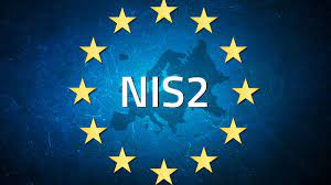 perito_inf's tweet photo. ¿Qué es NIS2?👇👇👇
El 17 de enero de 2023 entró en vigor la nueva legislación de la UE para mejorar la ciberseguridad. La Directiva de Seguridad de las Redes y los Sistemas de Información (NIS2) pretende establecer un nivel mínimo de normas de ciberseguridad en toda Europa, y sustituye a la Directiva de Redes y Sistemas de Información (NIS) establecida en 2016.

La legislación NIS original se formó en respuesta a las preocupaciones sobre la ciberseguridad y un panorama de amenazas cambiante, y los acontecimientos de los últimos años (la pandemia de COVID-19, la invasión de Rusia en Ucrania, un aumento continuo de los ataques de ransomware) han llevado a la UE a ampliar y fortalecer la Directiva original, dando lugar a NIS2.

El impacto de esta nueva Directiva podría ser tan significativo como el GDPR, por lo que debe estar al tanto de los próximos requisitos...

¿A quién afectará NIS2?
 NIS2 se aplica tanto a las organizaciones con sede en la UE como a las organizaciones con sede en otros lugares que prestan sus servicios dentro de la región. 
Los Estados miembros de la UE deben mantener una lista actualizada de todas las entidades esenciales e importantes que operan dentro de su jurisdicción.

Las entidades esenciales incluyen:

• Proveedores de energía
• Empresas de transporte
• Infraestructuras bancarias y de mercados financieros
• Fabricantes de productos sanitarios y farmacéuticos
• Infraestructuras de agua potable y aguas residuales
• Administración pública
• Servicios TIC
• Infraestructura digital, incluidos proveedores de servicios en la nube, centros de datos, sistemas de nombres de dominio (DNS) y redes públicas de comunicación.
Entre las entidades importantes figuran:
• Servicios postales y de mensajería
• Gestión de residuos
• Fabricación de productos químicos
• Servicios de producción y transformación de alimentos
• Producción de electrónica, maquinaria y vehículos de motor
• Mercados en línea, motores de búsqueda y redes sociales
• Instituciones de enseñanza superior e investigación.
¿Cuáles son los nuevos requisitos de NIS2?

La Directiva NIS2 tiene un ámbito de aplicación más amplio que la NIS, se aplica a un mayor número de sectores e industrias y es más explícita a la hora de esbozar las medidas de ciberseguridad que exigirá a las organizaciones. La NIS2 también pretende aumentar la colaboración en materia de ciberseguridad entre los Estados miembros de la UE.
En la nueva legislación, las entidades esenciales tienen una serie de requisitos más rigurosos que las entidades importantes.

Las entidades esenciales pueden ser investigadas en cualquier momento mediante auditorías e inspecciones, mientras que las entidades importantes sólo serán investigadas después de un incidente. 

Estos son los puntos clave de la NIS2:
1. Política de seguridad de la información. Las organizaciones deben evaluar el impacto potencial de un ciberataque y ser proactivas en la gestión del riesgo, aplicando políticas de seguridad de la información sólidas.

2. Prevención, detección y respuesta ante incidentes. Se exigirá a las empresas que dispongan de estrategias de prevención y respuesta a incidentes, que pongan a prueba estos planes y que formen al personal.

3. Continuidad del negocio. Como parte de sus estrategias de respuesta a incidentes, las empresas deben asegurarse de que pueden seguir operando en caso de ciberataque. NIS2 se centra en soluciones de copia de seguridad en la nube para ayudar a las empresas a recuperar los datos perdidos y restablecer las operaciones con una interrupción mínima.

4. Notificación de incidentes. La NIS2 estipula que ambas categorías de organizaciones están obligadas a notificar a las autoridades pertinentes en caso de que se produzca un ciberincidente significativo, y establece un calendario estricto para la notificación, que explicamos en la siguiente sección.

5. Seguridad de la cadena de suministro. NIS2 exige a las empresas que evalúen las vulnerabilidades de sus cadenas de suministro, incluidos servicios como los proveedores de almacenamiento de datos. En pocas palabras, NIS2 exige a las empresas que tengan en cuenta no sólo su propia ciberseguridad, sino también la de los terceros con los que tratan.

6. Revelación de vulnerabilidades. Si una organización encuentra una vulnerabilidad en su red, debe revelarla a la autoridad competente. Las organizaciones también deben proporcionar canales para que el público informe sobre vulnerabilidades, y están obligadas a actuar en consecuencia.

7. Obligaciones de los equipos directivos. Los altos cargos y los equipos directivos pueden ser considerados personalmente responsables del incumplimiento de las NIS2 por parte de su organización.

8. Multas por incumplimiento. Para las entidades esenciales, la multa por incumplimiento puede
ser de hasta 10 millones de euros, o el 2% de la facturación anual mundial de la empresa. Para las entidades importantes, la multa es de hasta 7 millones de euros, o el 1,4% del volumen de negocios anual mundial.

9. Colaboración. NIS2 fomenta el intercambio de datos entre autoridades y exige que éstas colaboren en la respuesta a incidentes. El objetivo es dar una respuesta a las amenazas a escala de la UE, en lugar de limitarse a respuestas nacionales o localizadas. Este énfasis en la colaboración incluye la creación de la "Red de Organizaciones de Enlace para Crisis Cibernéticas" (EU-CyCLONe), organismo centralizado para la gestión de incidentes.