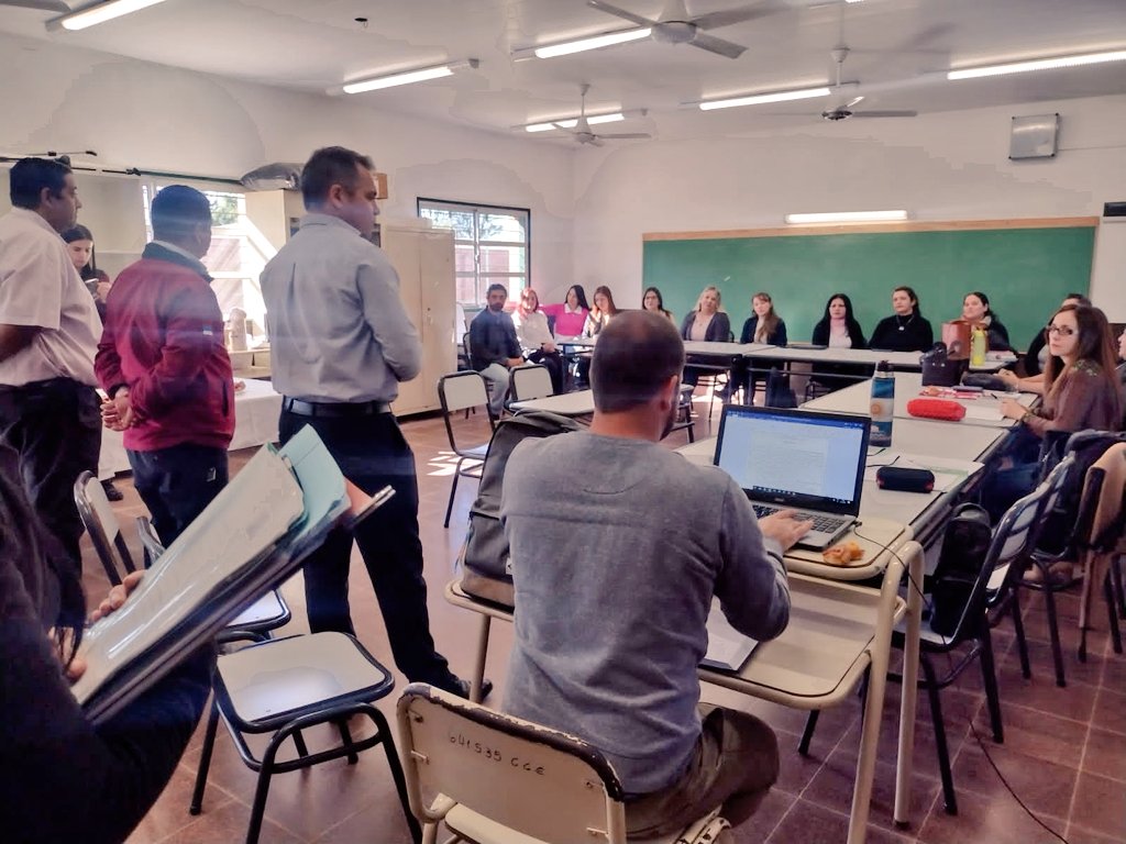 Jornada de convocatorias para cubrir  horas Superiores junto a Directores de la zona Norte en la ENS N°12, de Bdo de Irigoyen.
¡Gracias por el recibimiento Pedro, Miguel y Mónica!
<a href="/miguel_sedoff/">Miguel Sedoff</a>
<a href="/linares_cielo/">Cielo Linares</a>
<a href="/jalbertogalarza/">Juan Alberto Galarza</a> 
<a href="/grillo141/">Ruben Dario</a> 
<a href="/CGEMisiones/">CGE Misiones</a> 
<a href="/udpm_misiones/">UDPM</a>