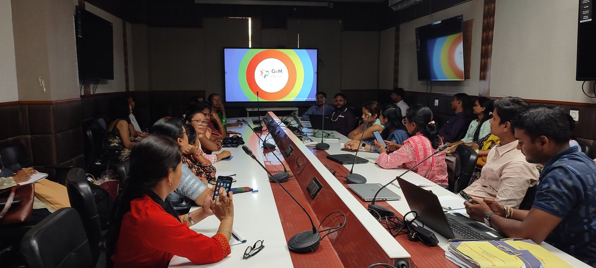 DayAssam's tweet photo. Training on On -boarding of SHG products on GeM Portal at Guwahati, Assam. https://t.co/V60DBg5PZR