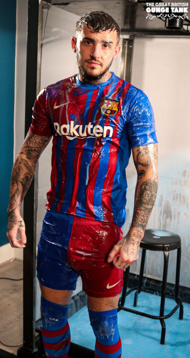 If there was ever a picture to prove that football kit is better with gunge, this is it 😍

gungetank.shop/model/billy