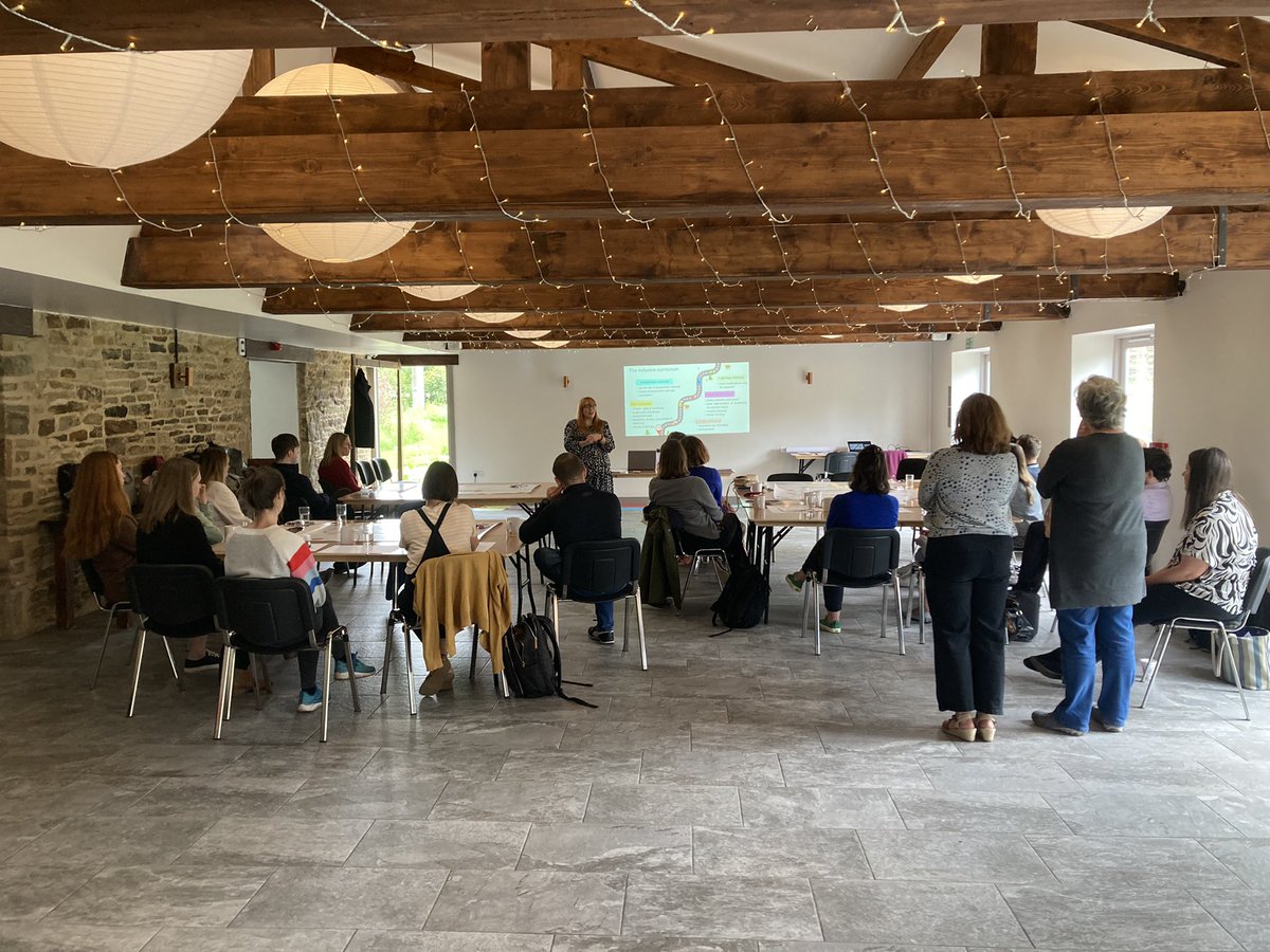 PaxmanJenny's tweet photo. Thank you so much to @Jac_Potter for an incredible springboard into our day of “pathways” work & to @HelenParkin50, Charlottes Lewis & Rowley for bringing the pathways to life. Thanks too to student champions Jed & Iman for brilliant work (Iman your pathways are legendary!). https://t.co/0YVumUp2Uj