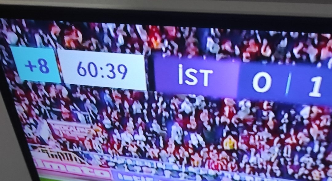 Fenereditor's tweet photo. İstanbulspor-Gs maçının ilk yarısı 61 dakika oynandı. ! https://t.co/eskmvIinaF
