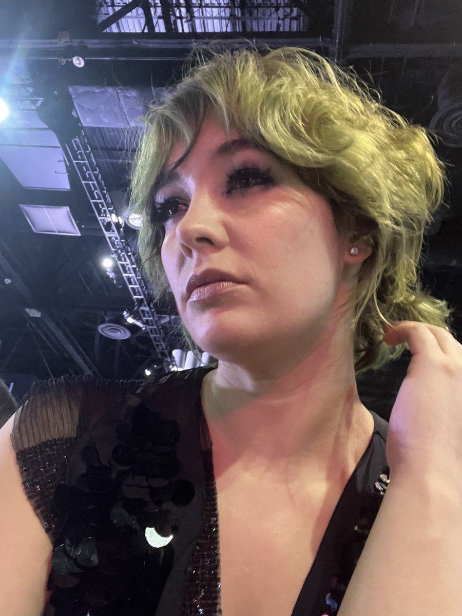 djemkat's tweet photo. Obsessed with this new hair https://t.co/fTWYvl6n69