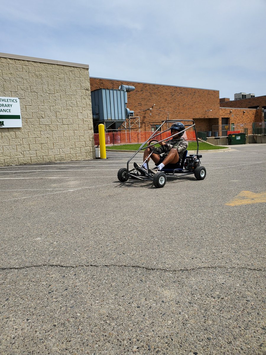 Novi High School Engineering Dept tweet media