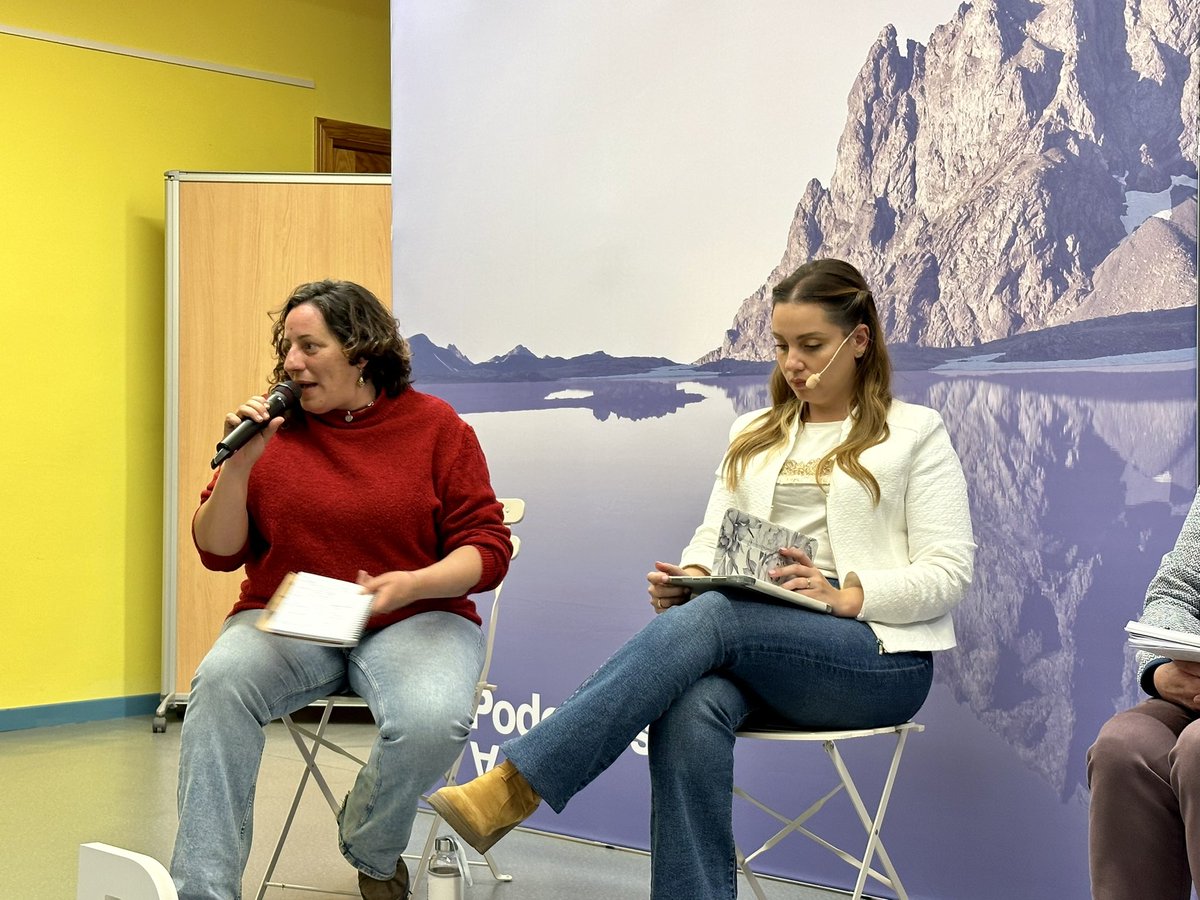 PodemosAragon's tweet photo. Yo entré en política en la lucha por el territorio, por Biscarrués, y tengo muy claro que las calles son fundamentales pero que hay que luchar coordinadamente con las instituciones y así hemos trabajado. Paralizar la unión de estaciones de esquí es un éxito de todos y todas. https://t.co/FRf7l0CKgj
