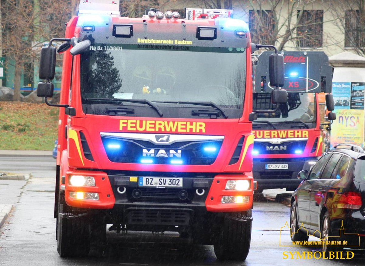➕ unklare Rauchentwicklung ➕

16.05.2023, 18.16 Uhr
B1 Nachschau
Dresdener Straße 
Stiebitz-Bautzen

Es wurde eine unklare Rauchentwicklung gemeldet. Es konnte eine Feuerschale ausfindig gemacht werden. 

Alarmierte Kräfte:
BF Bautzen 
FF Stiebitz 

#imEinsatzfuerBautzen