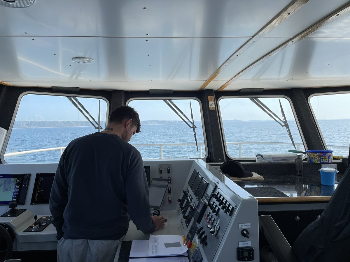ThomasStamp's tweet image. Great day servicing @fish_intel @Innovasea receivers and deploying @CheloniaLtd FPODs with @OffshoreShell @Dr_Emma_Sheehan @PlymUni @_RDUK  #trackingnotslacking