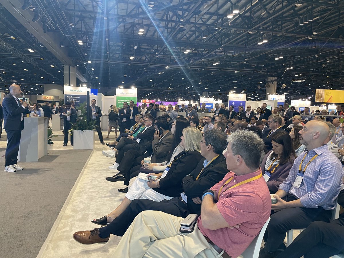 Full house session Keeping the core clean by Rudolf hois at #sapphire2023 #sap
