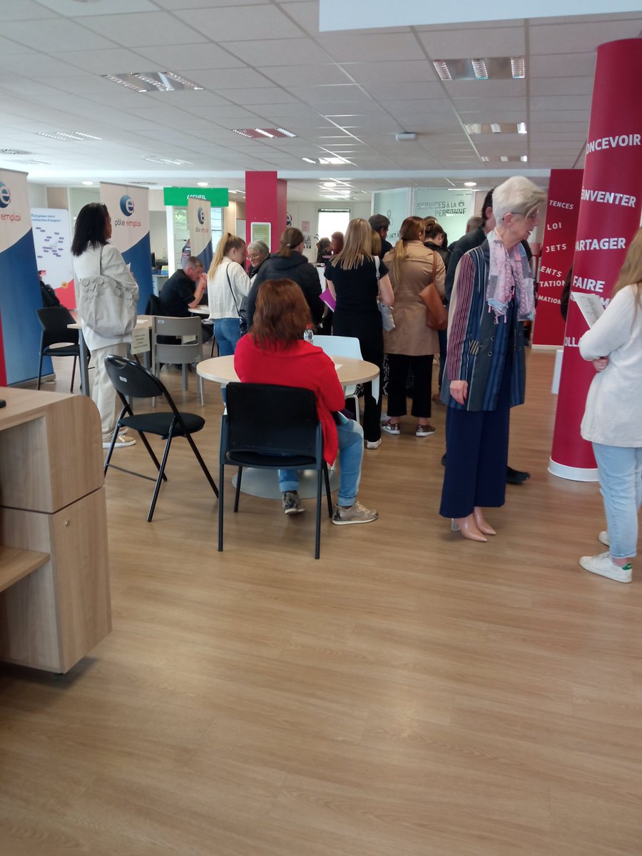 François FERNANDEZ ESTEPA (@francoisestepa) on Twitter photo Cet après au pôle emploi de Valenciennes un forum dédié aux métiers en tension
10 recruteurs, 100 candidats
Merci aux équipes pour leur mobilisation !
@FredericDanel
<a href="/sdewaele59111/">Sylvie Dewaele</a>
<a href="/SeverineDelong/">Delong Severine</a> Cet après au pôle emploi de Valenciennes un forum dédié aux métiers en tension
10 recruteurs, 100 candidats
Merci aux équipes pour leur mobilisation !
@FredericDanel
<a href="/sdewaele59111/">Sylvie Dewaele</a>
<a href="/SeverineDelong/">Delong Severine</a>