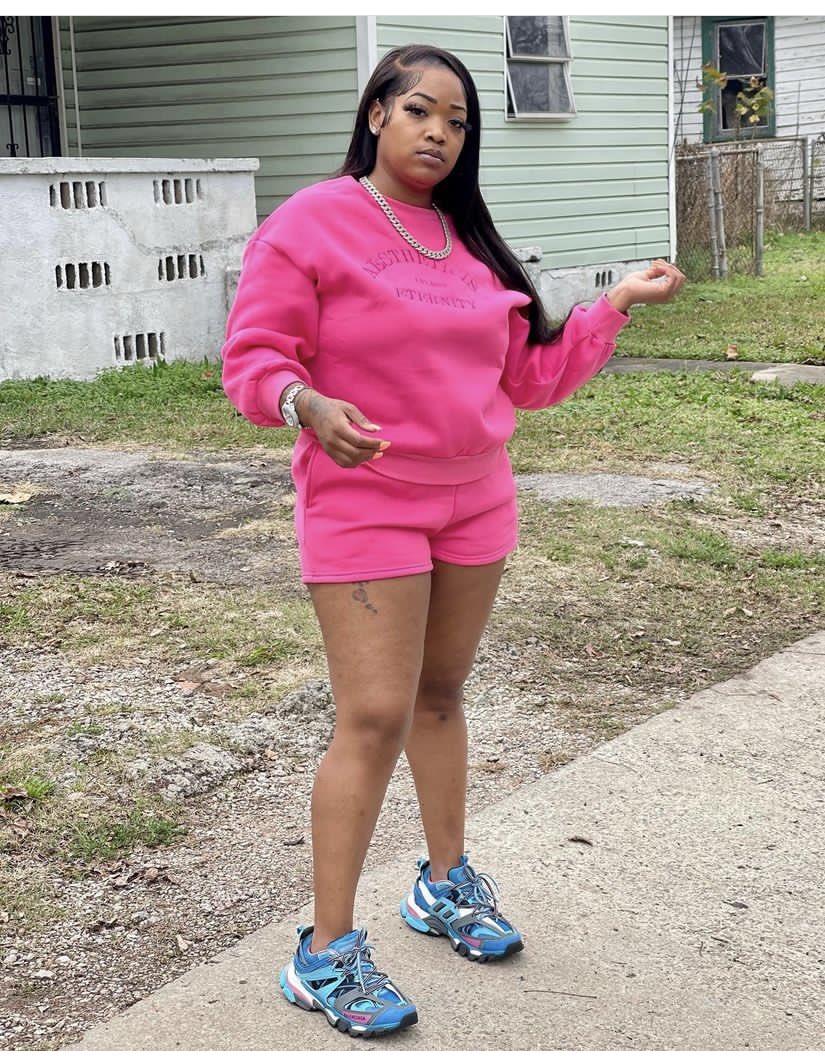 YoFavoriteTopic's tweet image. HE KNO THAT IM A BIG MAC N THESE OTHER HOES SOME KIDS MEALS🥱