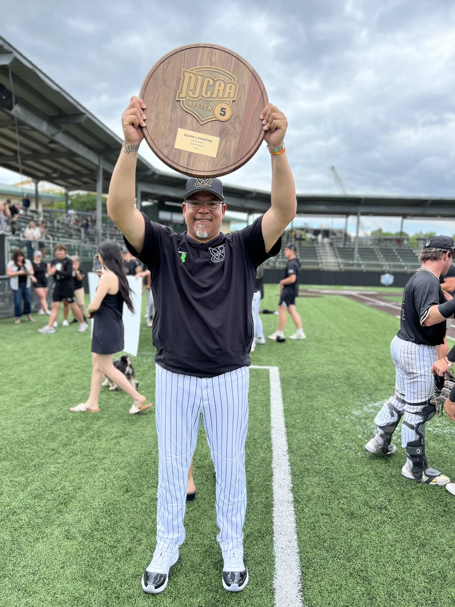 cram2770's tweet photo. NJCAA D1 Región V Champions…to God all the glory! Grand Junction…here we come https://t.co/Uvi7h3KDxh