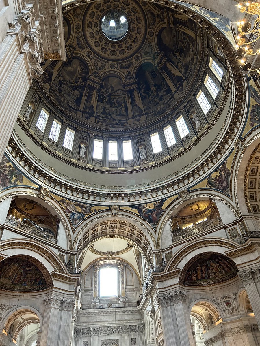 Such a beautiful place to reflect & celebrate Florence Nightingale, giving thanks to all the nurses and midwives for all their care and dedication.  Thank you #TeamFNF & St Paul’s Cathedral for a very special remembrance service