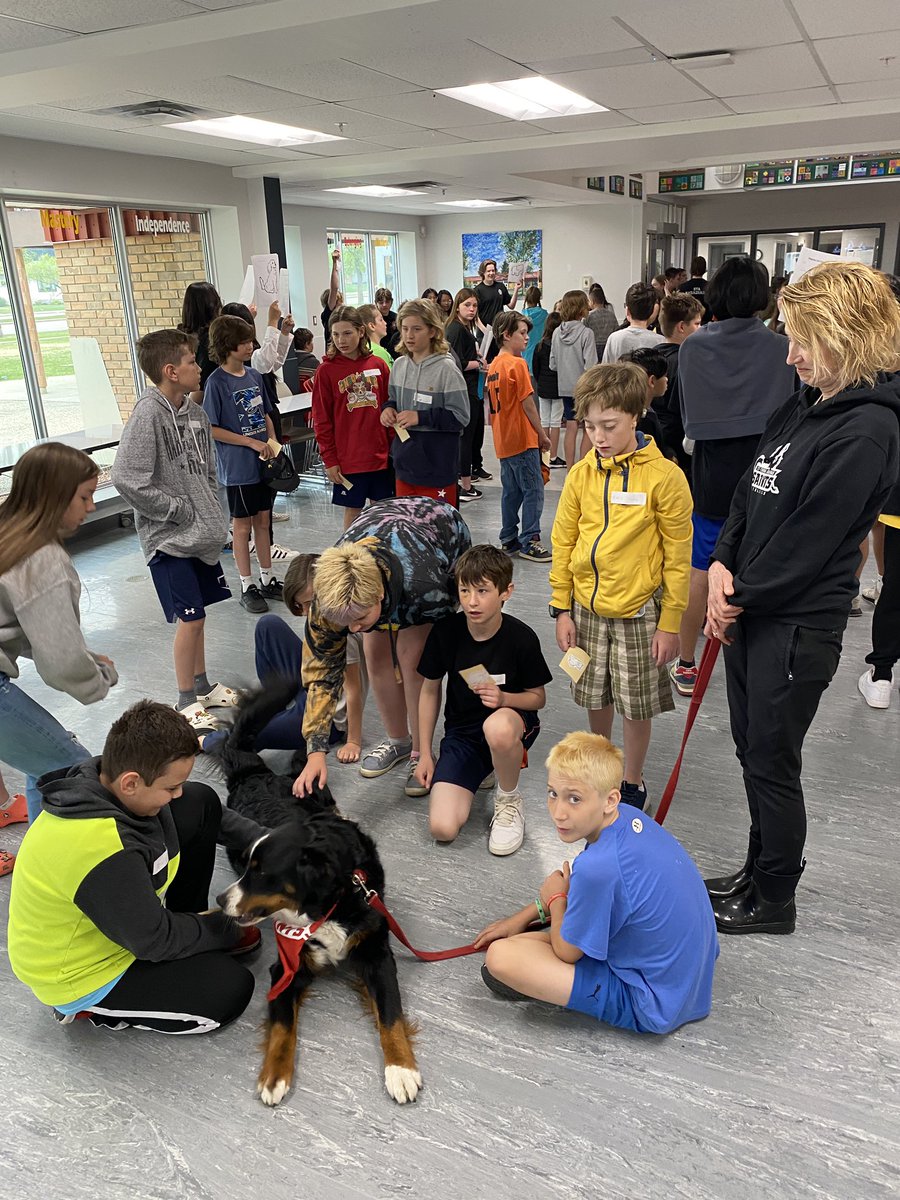 StThomasRD's tweet photo. Today we welcomed next years new Grade 6 students to STA! The hallways were buzzing. Thank you to our counselors for this amazing morning! @rdcrs https://t.co/BxGsiieLyr