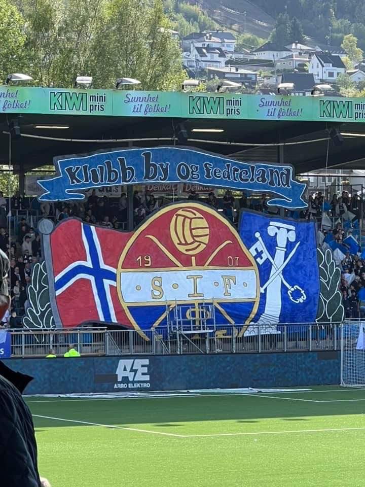 PerFridjof's tweet photo. For en deilig seier.
Cred til alle i tifogruppa https://t.co/PuIpHYkmR3