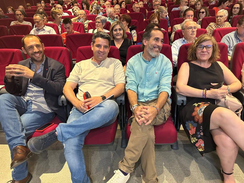 Escuchando la Presentación del podcast “Anguita y Julio” enhorabuena a los y las que lo han hecho posible, hace tres años que nos dejó físicamente, pero está más presente que nunca #JulioAnguita <a href="/cordopolis_es/">CORDÓPOLIS</a>