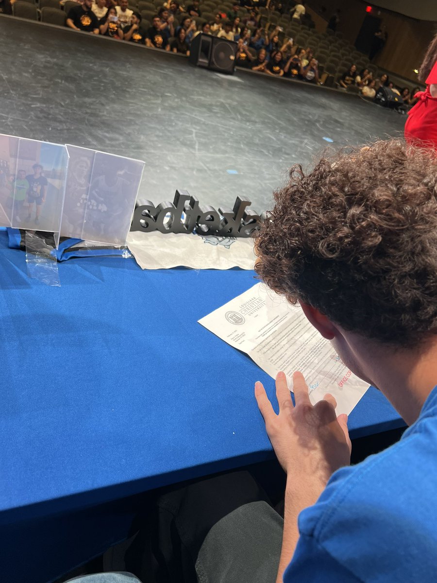 paulhpullinsjr's tweet photo. It’s official!  Tre signed to play basketball @LCU_MBSK. We are beyond proud of this kid! https://t.co/zNJgY5aXx5
