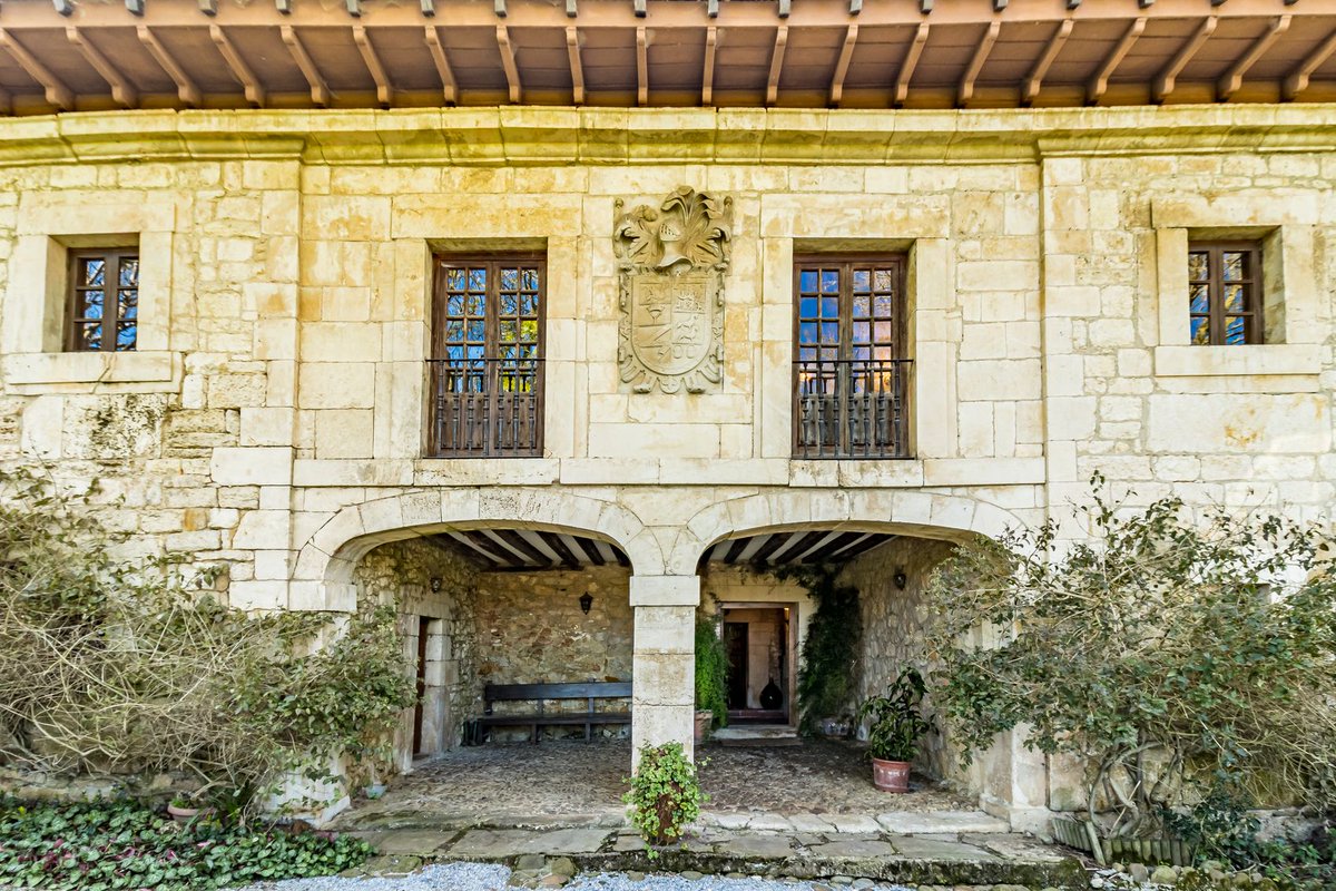 RusticasS's tweet image. #EnVentaCasa #CasaPalacio reformada en #Cantabria, comarca de #trasmiera.  acortar.link/8sVnr3