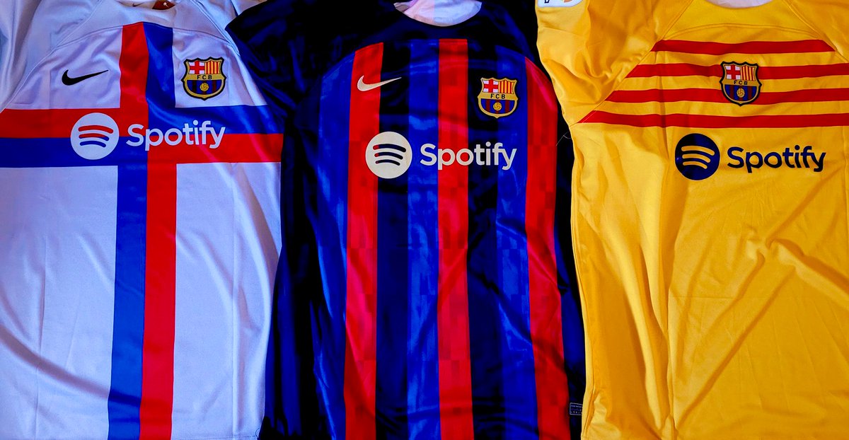 Somhiseremfcb's tweet photo. 🏆❤️💙 Para celebrar el título de liga vamos a sortear 2 camisetas a elegir por los ganadores entre todos los que:

✅ RT + FOLLOW a @Ctinfo_17 y @Somhiseremfcb 

🎁⏳ Ganador el sábado después del Barça - Real Sociedad.

✈️🌎¡Os animo a participar! 👇🏻 https://t.co/ZOatPejmBj