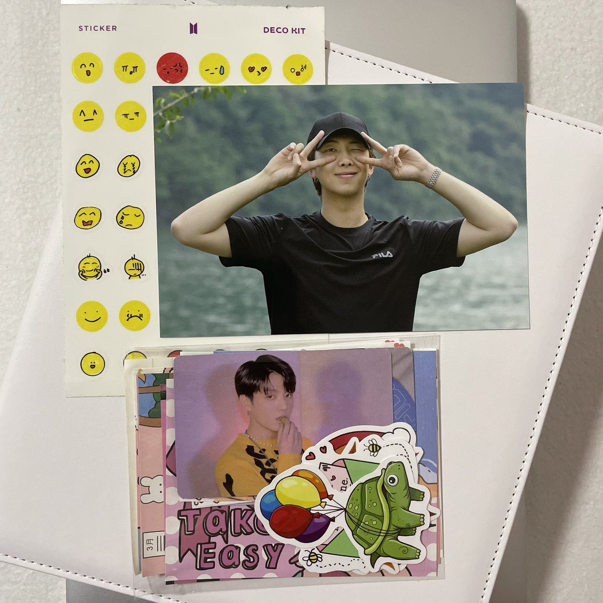 vantekooscart's tweet photo. ☁️ #vantekoocollects ˶ᵔ ᵕ ᵔ˶
💌 hii @whalienvee thank you so much for the steal fries lapag hehe they arrived safely!! thank you sm also for the constant updates ! 🫶🏼
#whalienveefbs https://t.co/agnHZ0fj3K