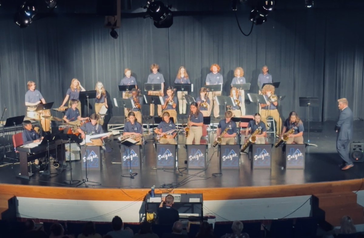 saegerbands's tweet photo. #SaegerJazzBand, #SMS7thGradeBand, &amp; #SMS8thGradeBand presented a wonderful Spring Concert! We celebrated 8th graders’ final performance before crossing the parking lot to @fhcspartanbands, thanked Mr. Messerli as he starts a new chapter &amp; @DrKWorley as she retires! @ArtsFhsd https://t.co/BTvRHmmW9B