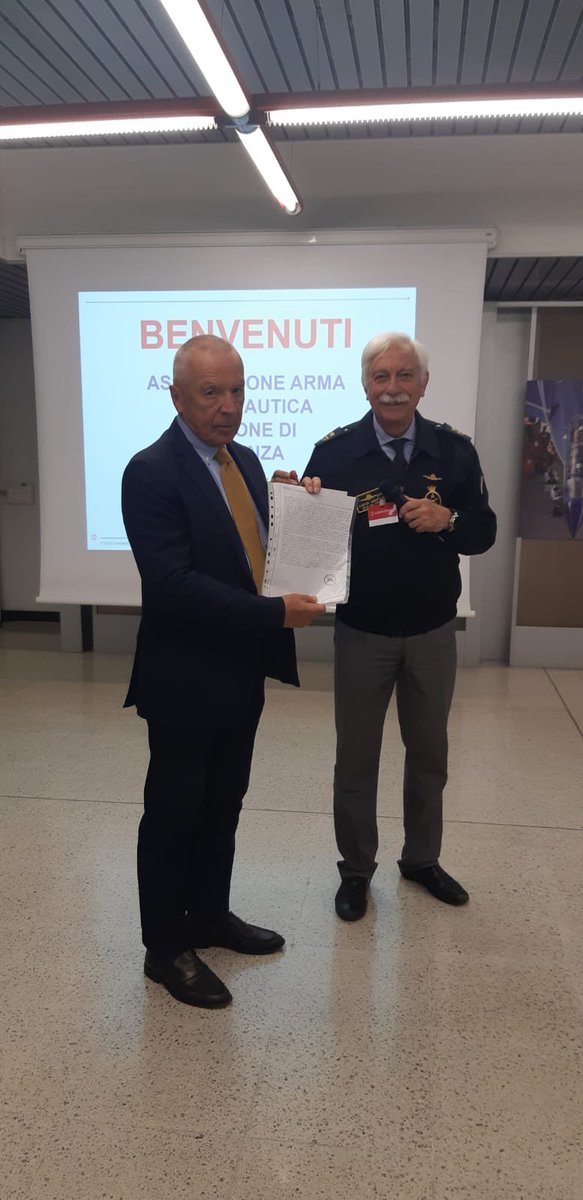 assoaeroarma's tweet photo. Notizie da A.A.A. - #AviatoridItalia ๐
โ
#16Maggio Sezione di Fidenza in visita culturale agli stabilimenti #Leonardo Velivoli di Venegono Superiore(VA)
#Aermacchi #PilotClub #VenegonoSuperiore
#Fidenza https://t.co/s7MsQh4snO