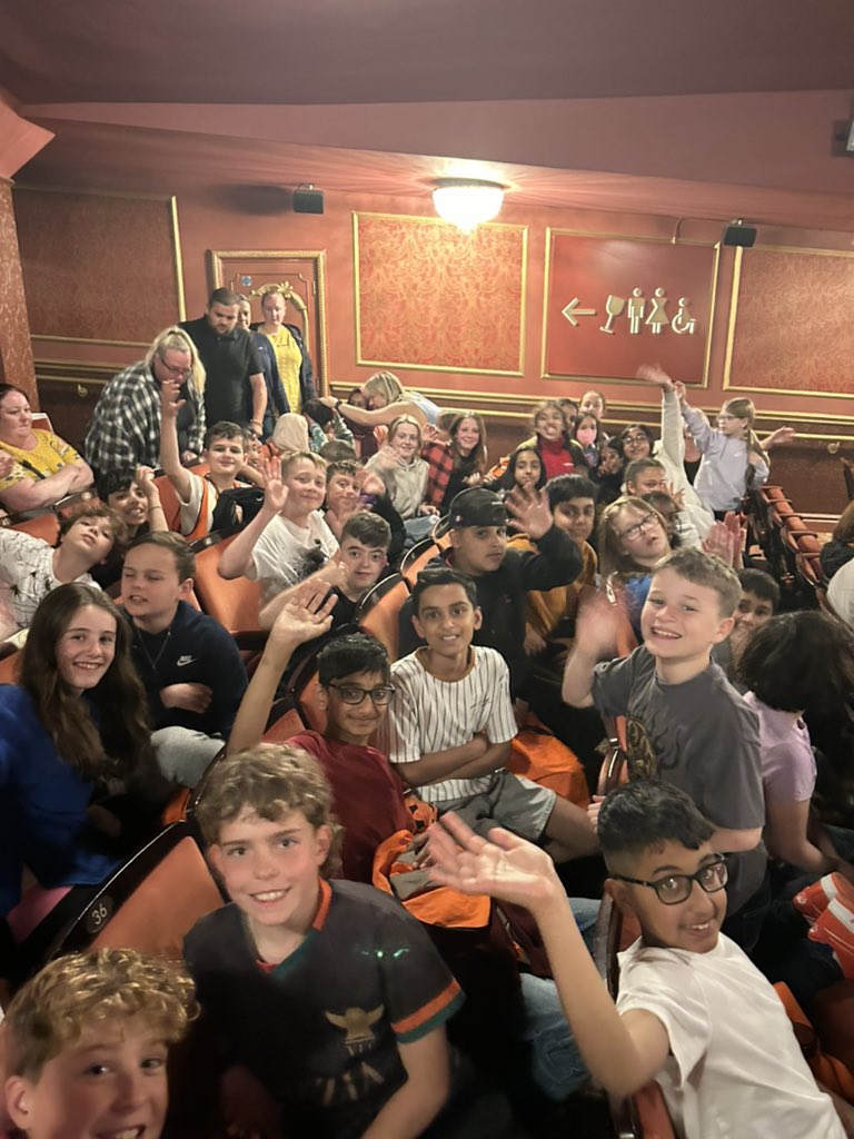 Roundhay Year 6 tweet media