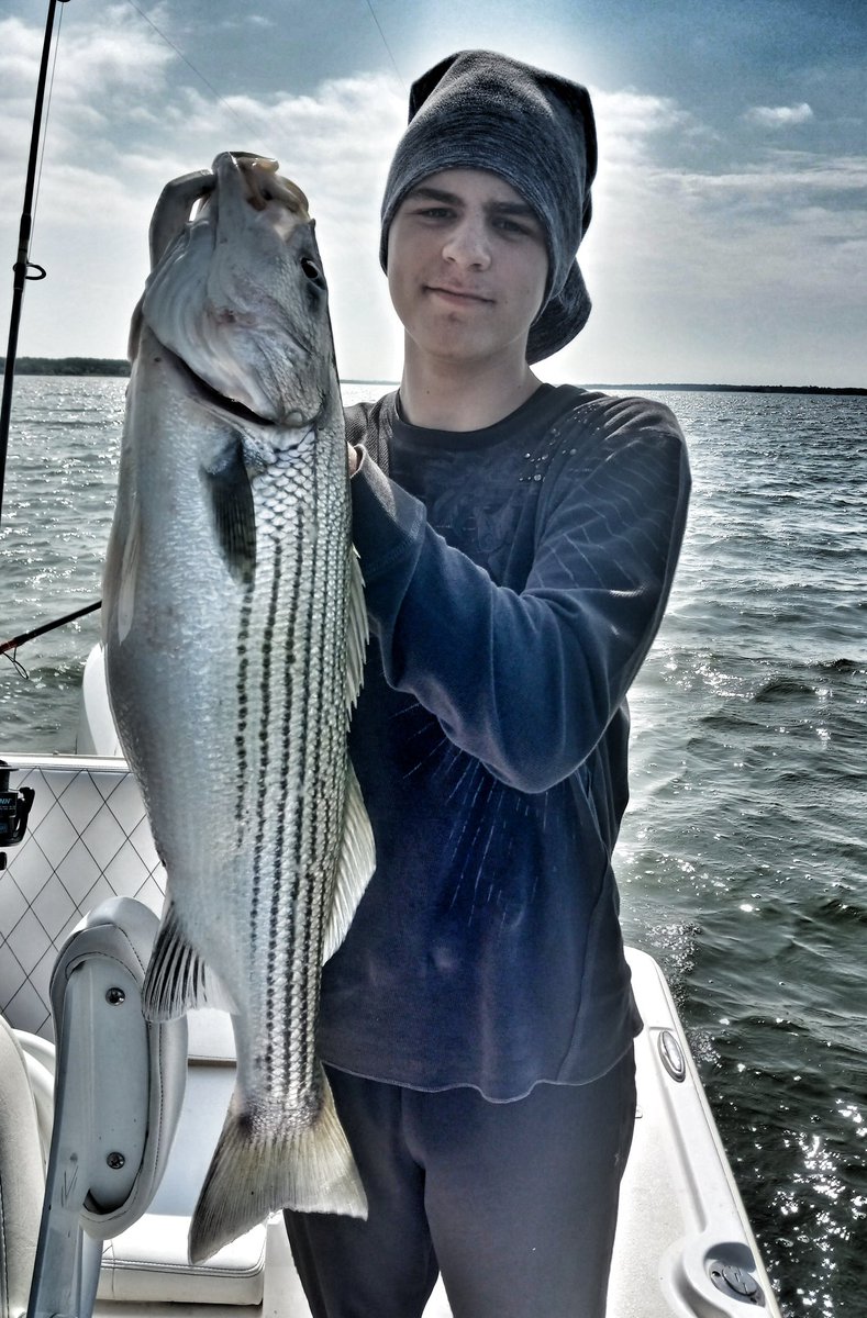 DahgMahn's tweet photo. #CaptainMike
#BigFish #TrophyFish #Striper #StripedBass #Bass #Hookers #FishOn #startournament #tpwd #snapper #deepseafishing #fishing #saltwaterfishing #fishinglife #sportfishing #offshorefishing #saltwaterfishing #fishinglife #LakeLife #RT #IARTG #Indie https://t.co/cDdeEUMiUD