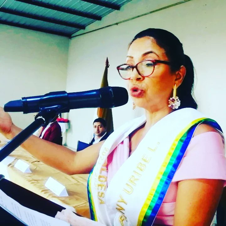 IslenioTv's tweet photo. @FannyUribeLopez fue posesionada como la #Primera #Alcaldesa de Santa Cruz junto a los #Concejales electos #PatricioMoreta #ViceAlcalde, #SantiagoNaranjo, #TomasMoreta #MaríaCastillo y #ElizabethCadena muchos éxitos en su administración https://t.co/m21gRMYrmE