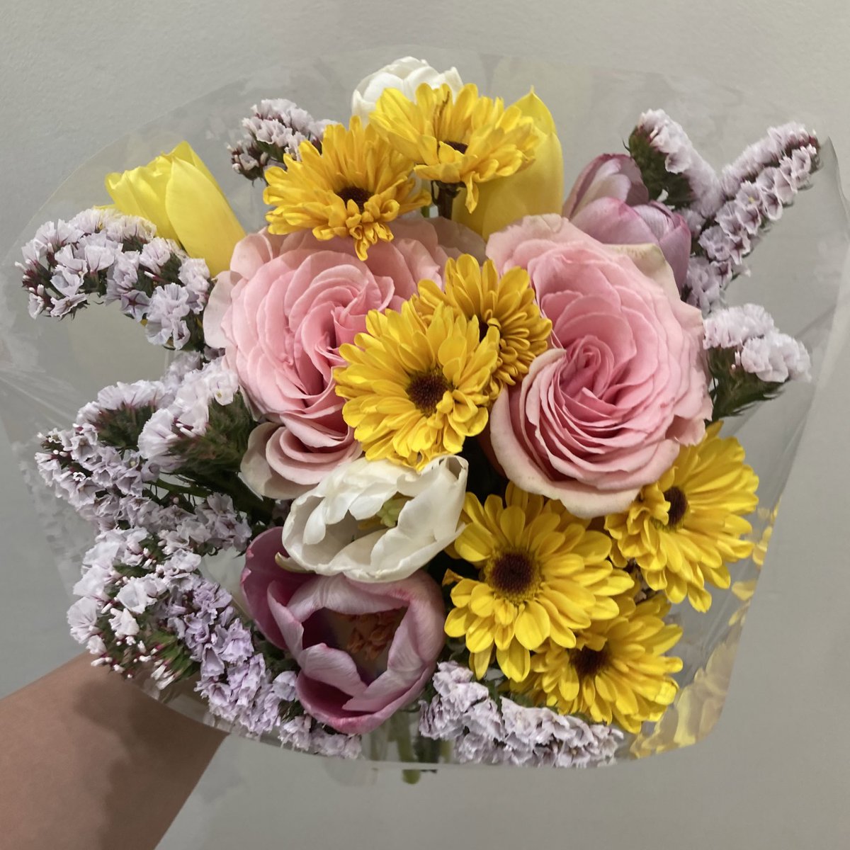 XJnine's tweet photo. Some bouquets I put together 🤭 https://t.co/u10x1NnEec