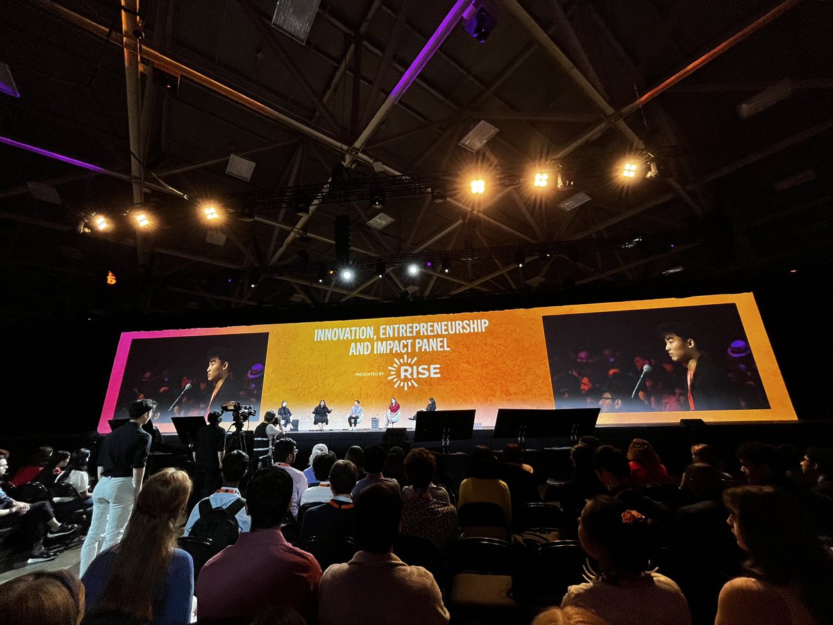 OviedoResearch's tweet image. The closest we have ever been to a #RegeneronISEF panel! Thank you @jonahkallenbach @catherinehavasi @nikhitasingh and Shannon Nangle for sharing the importance of bracing adversity and having a willingness to fail at the Innovation, Entrepreneurship, and Impact panel.