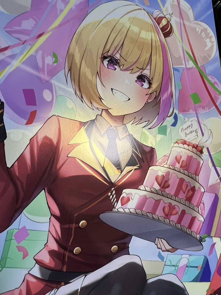 powan2525's tweet photo. 生誕記念イラスト!ファミマでプリントしたり家で印刷しました。左3枚左から家L判、真ん中ネップリシール、2lネップリ、シール印刷だけ若干白い印象でした。残りはA4のシャイニーゴールド&シャイニーブルーの用紙です。分かりにくいけど輝いてました( ˘ω˘ )
#ぴゅ国王への愛言葉
#PRO10S #PICTORICO https://t.co/KGZm4lbXSz