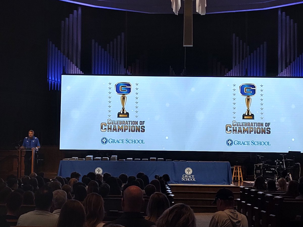 hcstangs_FB's tweet photo. Had a great time at The Grace School athletic awards banquet. 1st class production put on by @Rgraves04
&amp; @GraceAthletics. Exciting to see so many future Mustangs on stage. https://t.co/1jKTIepUYb