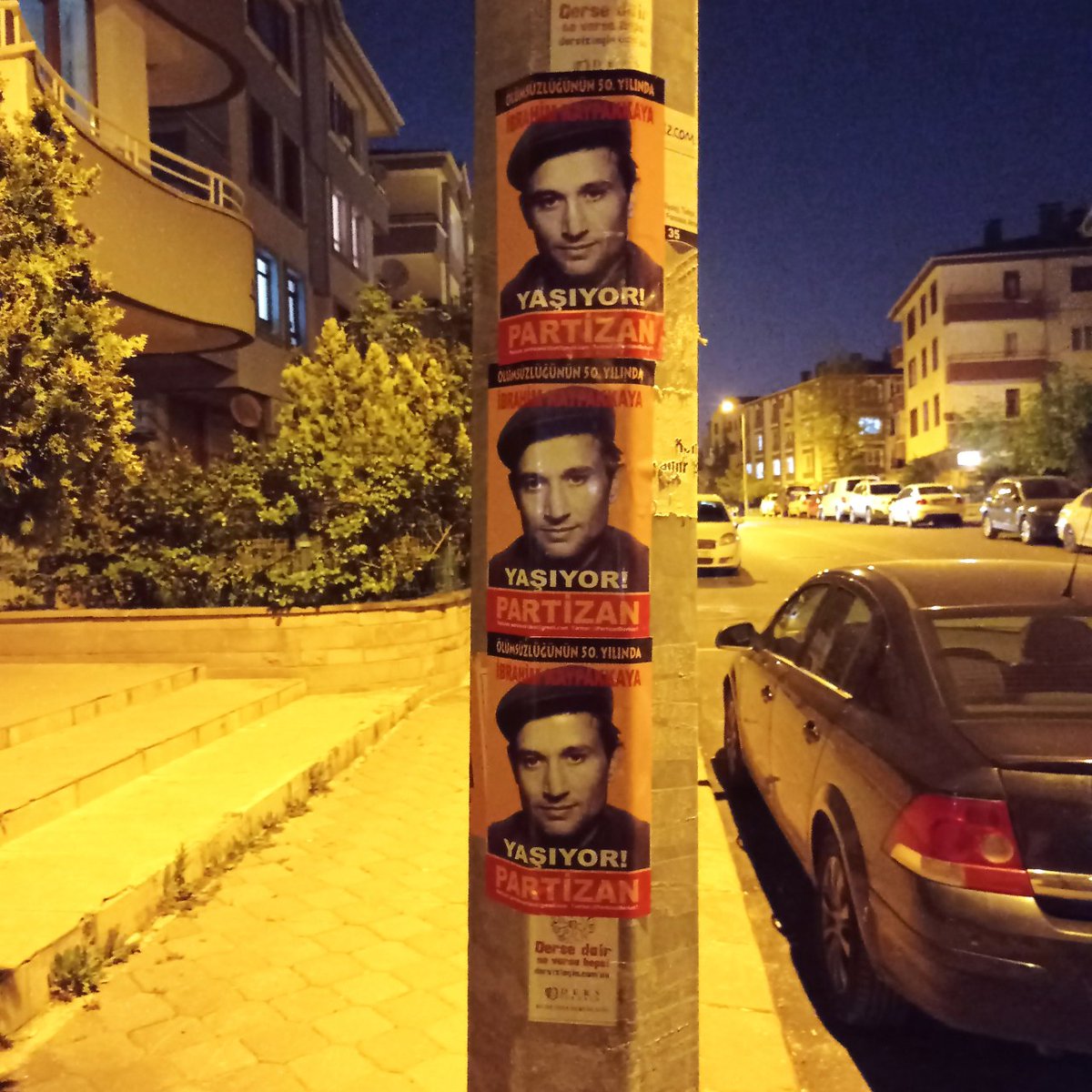 Ölümsüzlüğünün 50. Yılında Dikmen'de Yaptığımız Pankart ve Sticker Çalışması ile İbrahim Kaypakkaya'yı Anıyoruz.
İbrahim Kaypakkaya Yarım Asırdır Yaşıyor Asırlarca Yaşayacak!
Nerede Bir Direniş Varsa Kaypakkaya Orada Yaşıyor!

#Kaypakkaya50Yıl 
#18Mayıs
#İbrahimKaypakkaya