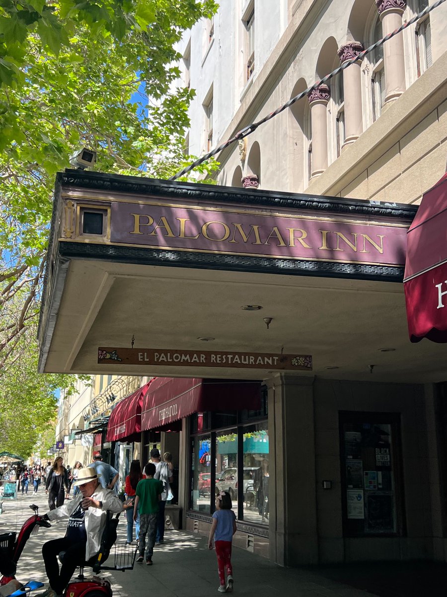 It's another beautiful day here in Downtown Santa Cruz! ☀️ Stop in for a bite or margarita 🍹

#DowntownSantaCruz #ElPalomarRestaurant